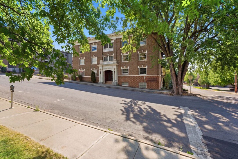 More Photos Of 702 S Bernard, Spokane Apartments For Sale