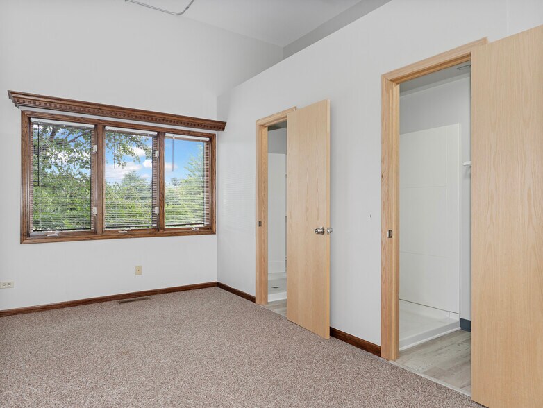 More Photos Of 22660 S Harlem Ave, Frankfort Flex For Sale