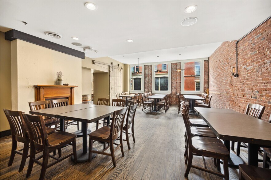 More Photos Of 117 Chestnut St, Philadelphia Apartments For Lease