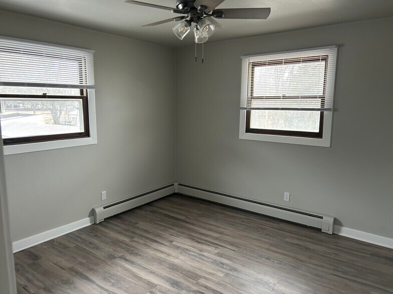 More Photos Of 415 W Fulton St, Waupaca Apartments For Sale