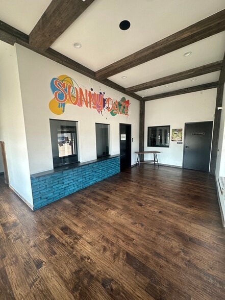 More Photos Of 204 W 2nd St, Edmond Freestanding For Sale