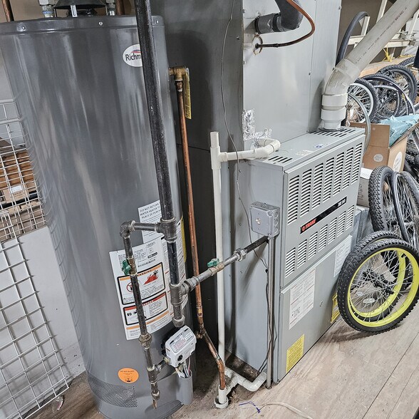 More Photos Of 131 E Rollins Rd, Round Lake Beach Freestanding For Sale