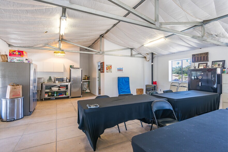 More Photos Of 19191 High Glen Rd, Alpine Specialty For Sale