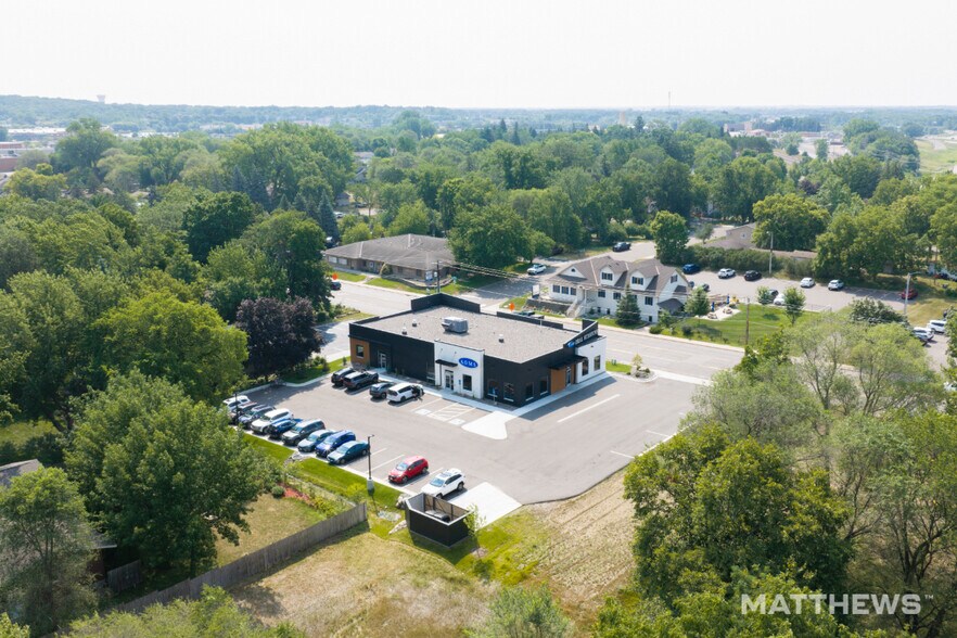 More Photos Of 414 Main St NW, Elk River Medical For Sale