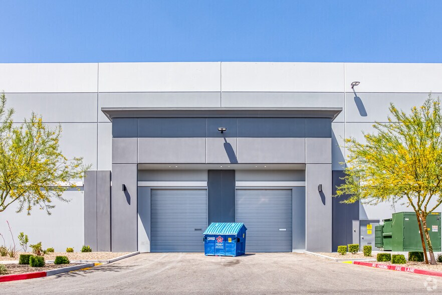More Photos Of 6255 N Hollywood Blvd, Las Vegas Warehouse For Lease
