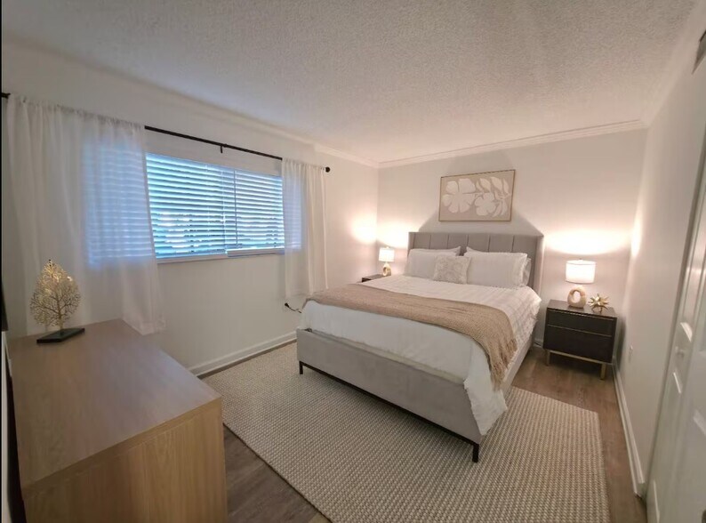 More Photos Of 3700 BENEVA Rd, Sarasota Apartments For Sale