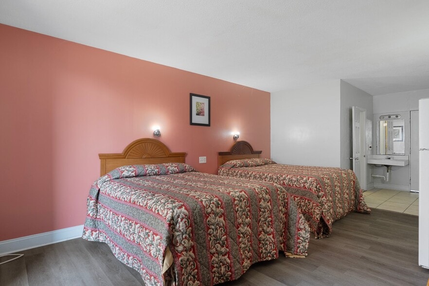 More Photos Of 5565 E Silver Springs Blvd, Silver Springs Hotel For Sale