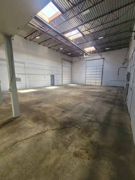 More Photos Of 17728 66 Av, Surrey Warehouse For Lease