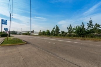 More Photos Of 13850 Gulf Fwy, Houston Office For Lease
