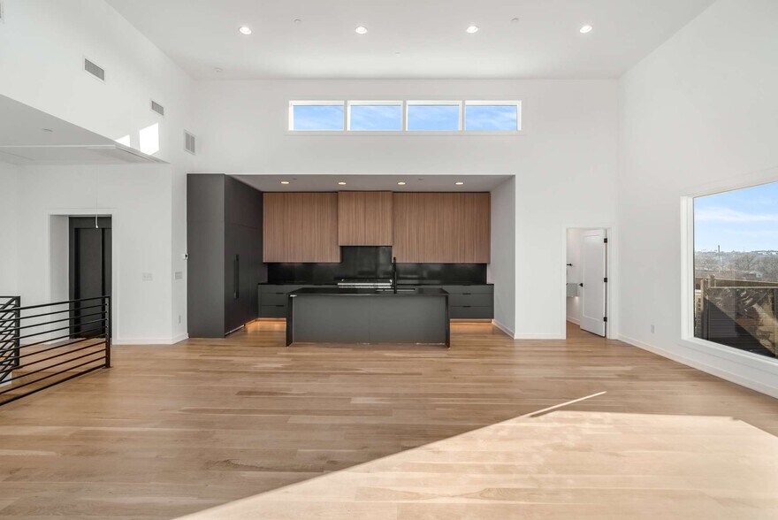 More Photos Of 1017 12th Ave S, Nashville Apartments For Sale
