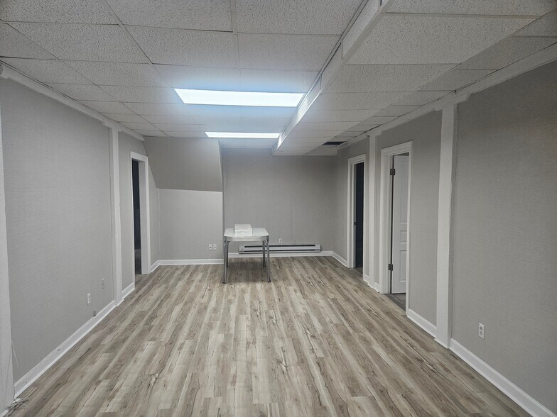More Photos Of 1110 Brookstown Ave, Winston-Salem Office For Lease