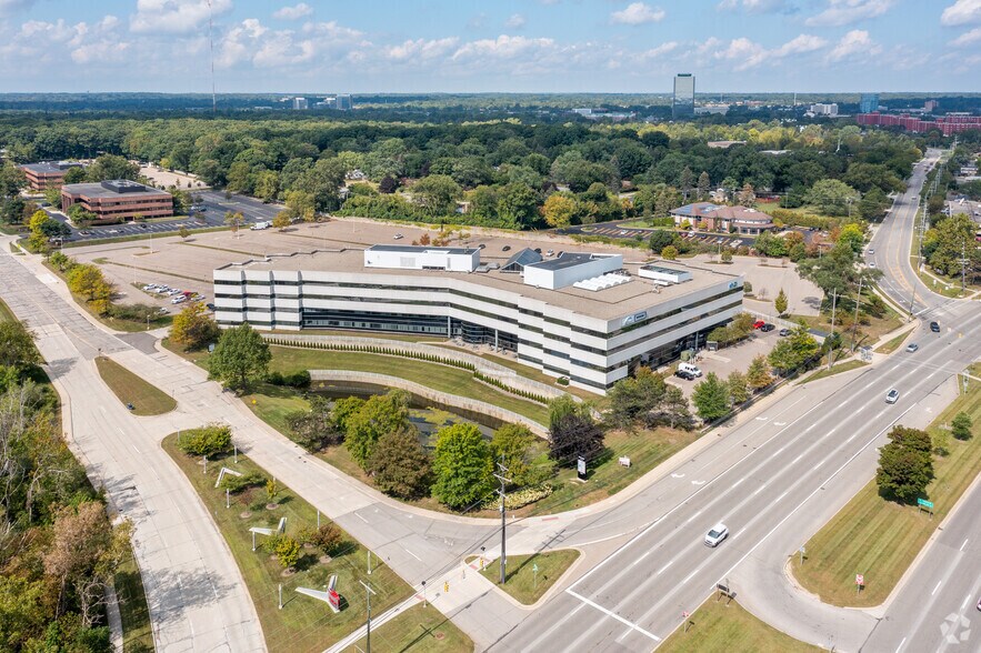 More Photos Of 25925 Telegraph Rd, Southfield Office For Lease