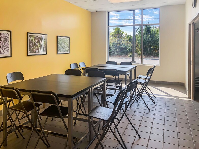 More Photos Of 43635 Greenway Corporate Dr, Ashburn Schools For Lease