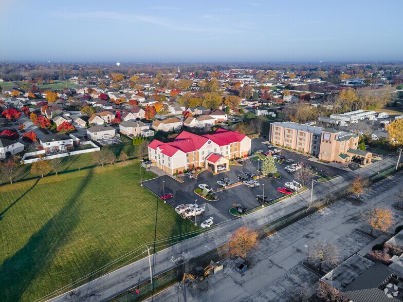 More Photos Of 2235 173rd St, Lansing Hotel For Sale