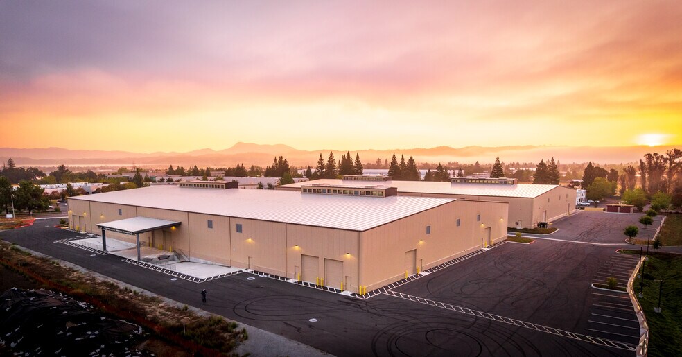 More Photos Of 1760 Copperhill Pky, Santa Rosa Warehouse For Sale