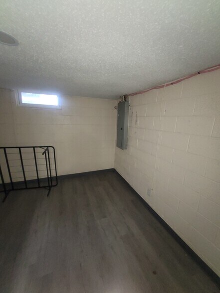 More Photos Of 1458 W 32nd St, Indianapolis Apartments For Sale