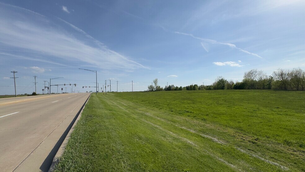 More Photos Of Pin 14-11-477-001 Northtown And Pipeline Rds, Normal Land For Sale