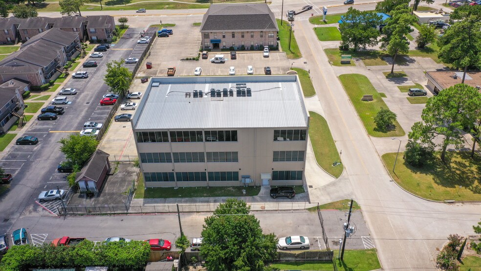 More Photos Of 16422 Stuebner Airline Rd, Spring Medical For Lease