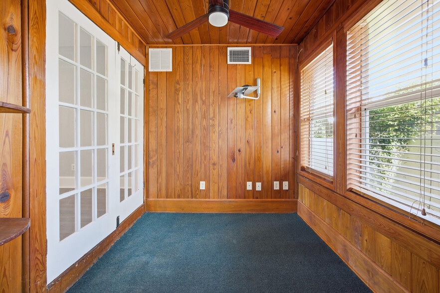 More Photos Of 527 NE 8th Ave, Ocala Office Residential For Sale