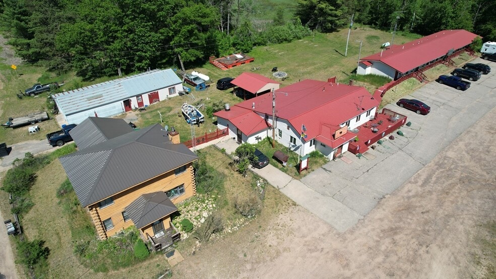 Primary Photo Of N13903 State Road 80, Necedah Hotel For Sale