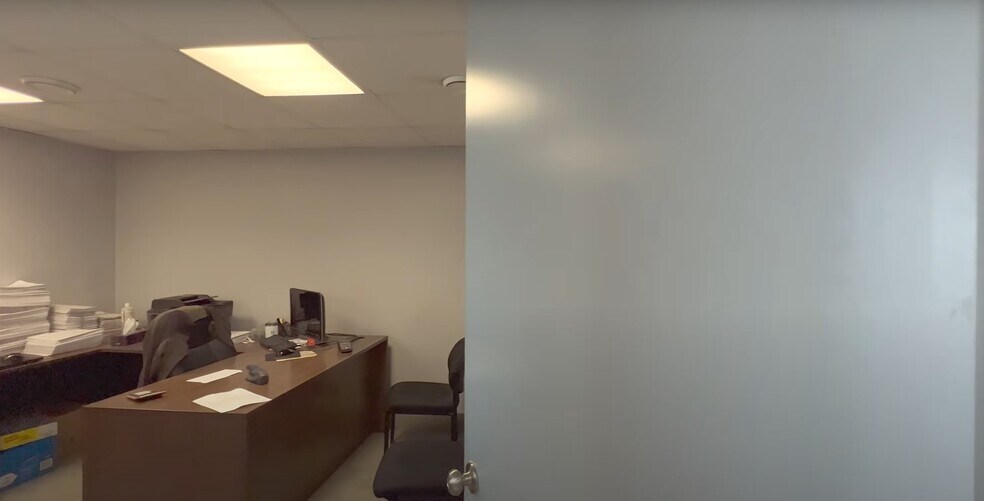 More Photos Of 7020 50 St NW, Edmonton Flex For Sale