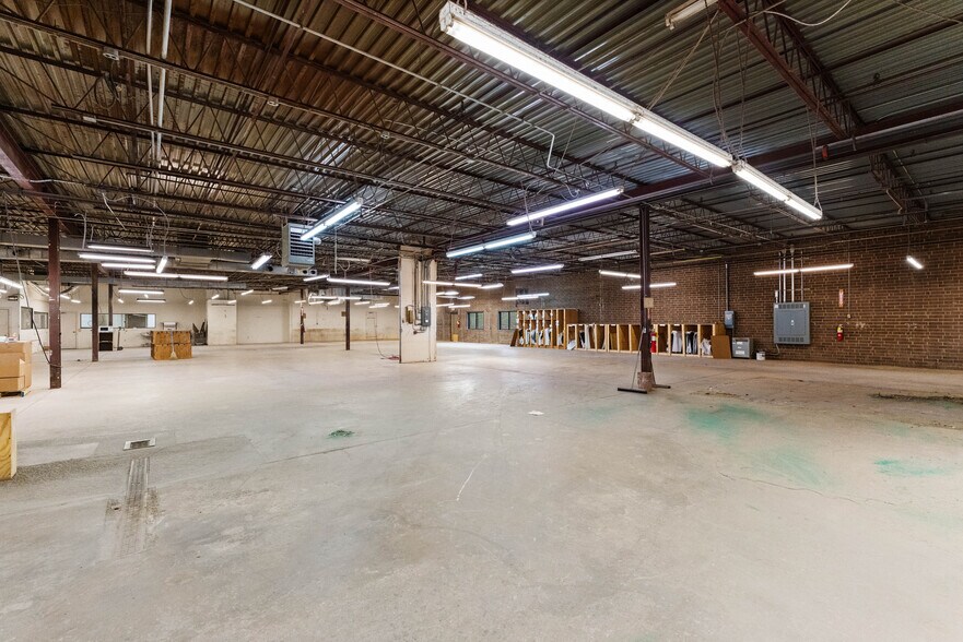 More Photos Of 1210 Hickory Chapel Rd, High Point Light Distribution For Lease