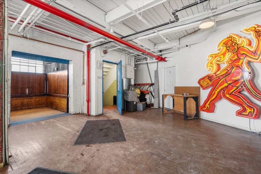 More Photos Of 2000 Brooklyn St, Detroit Warehouse For Lease