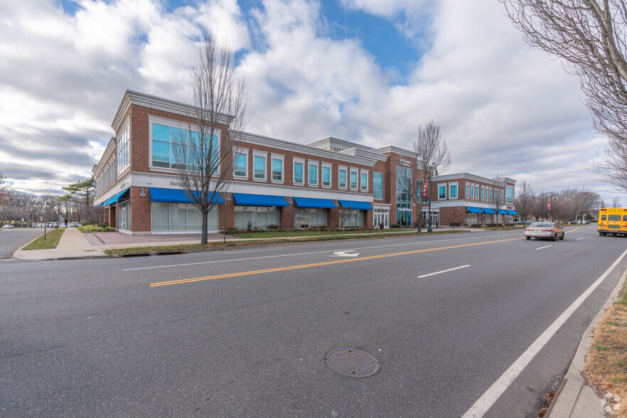 Primary Photo Of 1300 Franklin Ave, Garden City Medical For Lease