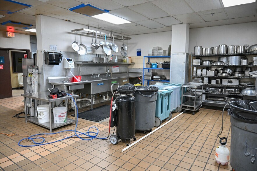 More Photos Of 7707 NW 103rd St, Hialeah Hotel For Sale
