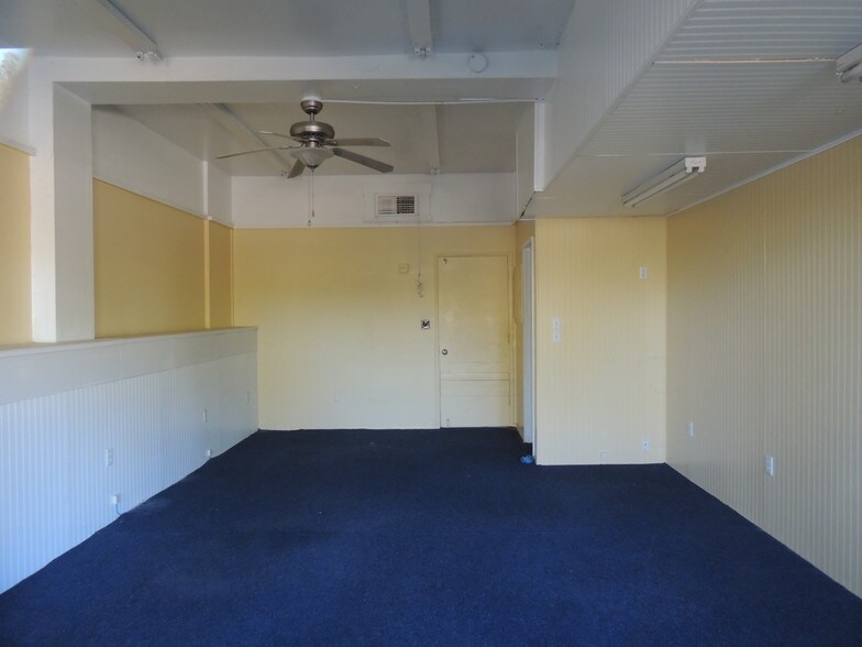 More Photos Of 9781 Point Lakeview Rd, Kelseyville Storefront For Lease