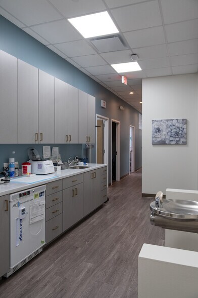 More Photos Of 6244 Little River Tpke, Alexandria Freestanding For Lease