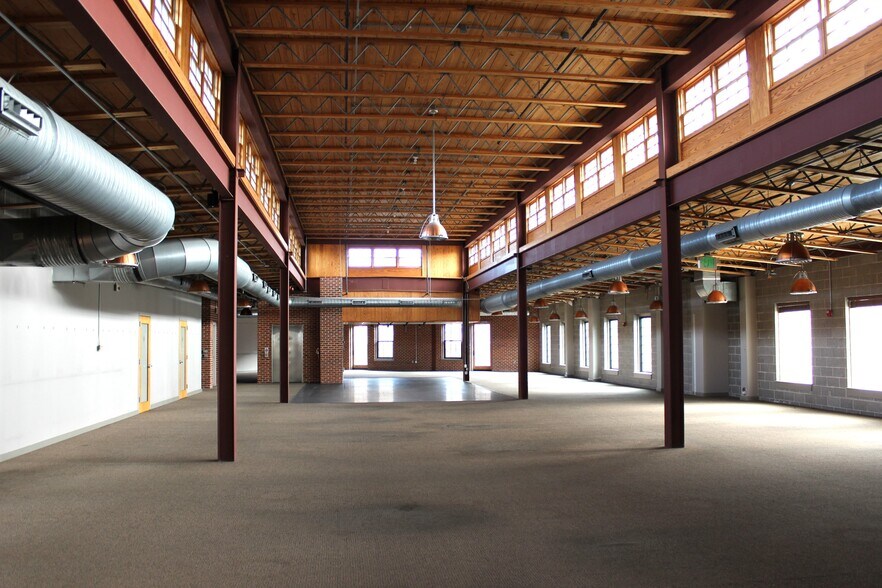 More Photos Of 900 S Wolfe St, Baltimore Office For Sale