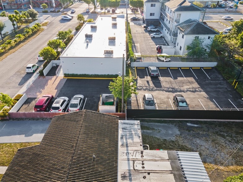 More Photos Of 4298 Palm Ave, Hialeah Freestanding For Sale