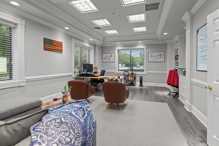 More Photos Of 147 Cedar Pointe Dr, Mooresville Research And Development For Lease