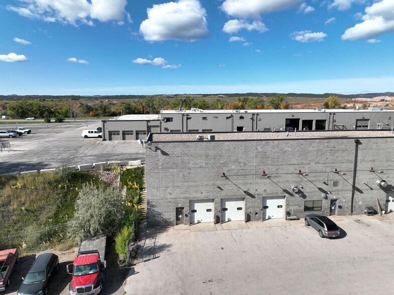 More Photos Of 3075 N Plaza Dr, Rapid City Distribution For Lease