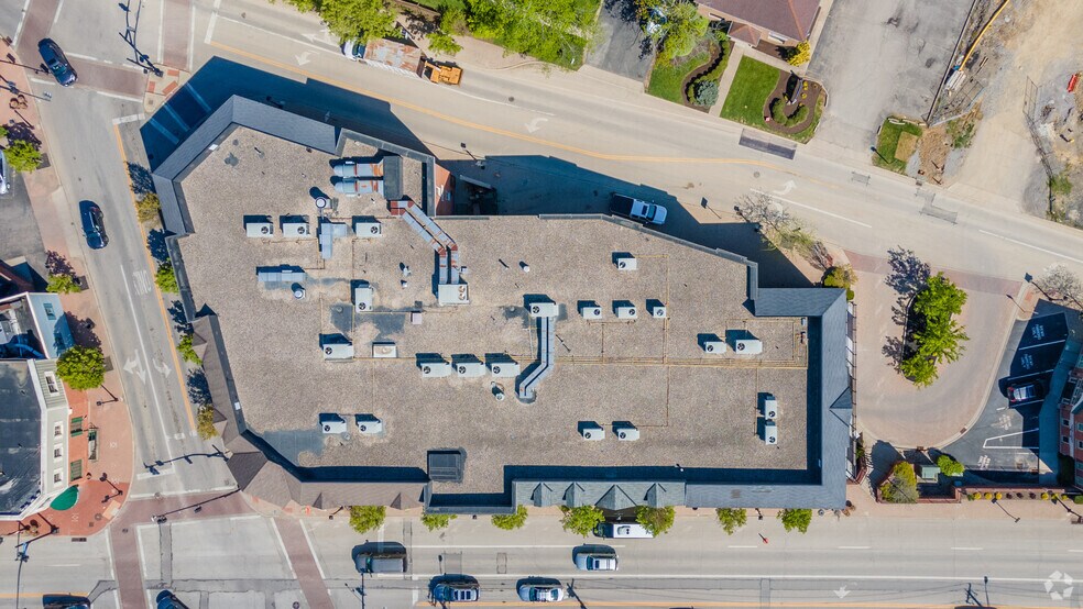 More Photos Of 9366-9386 Montgomery Rd, Cincinnati Storefront Retail Office For Lease