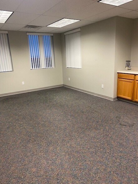 More Photos Of 2720 Superior Dr NW, Rochester Office For Lease