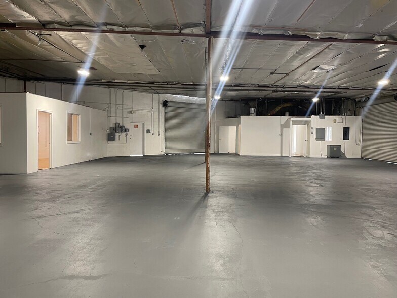 More Photos Of 15025 Badillo St, Baldwin Park Manufacturing For Lease