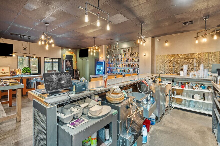 More Photos Of 351 Park Ave N, Renton General Retail For Sale