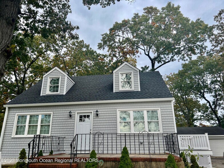 More Photos Of 307 Herbertsville Rd, Brick Storefront Retail Office For Lease