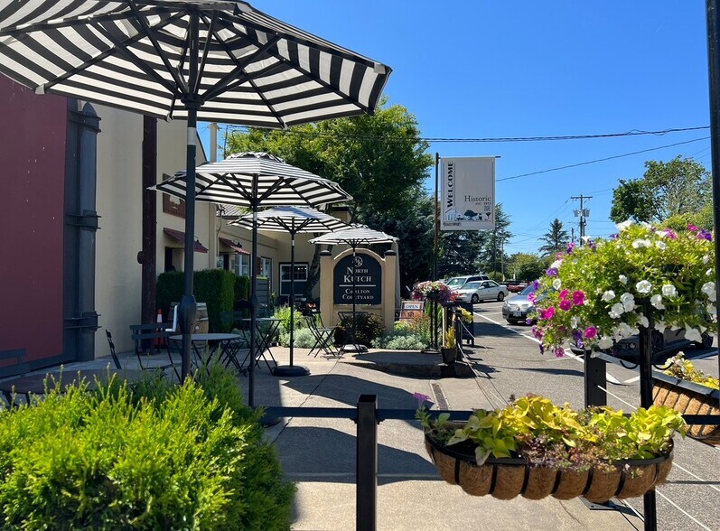 More Photos Of 258 N Kutch St, Carlton Storefront For Sale