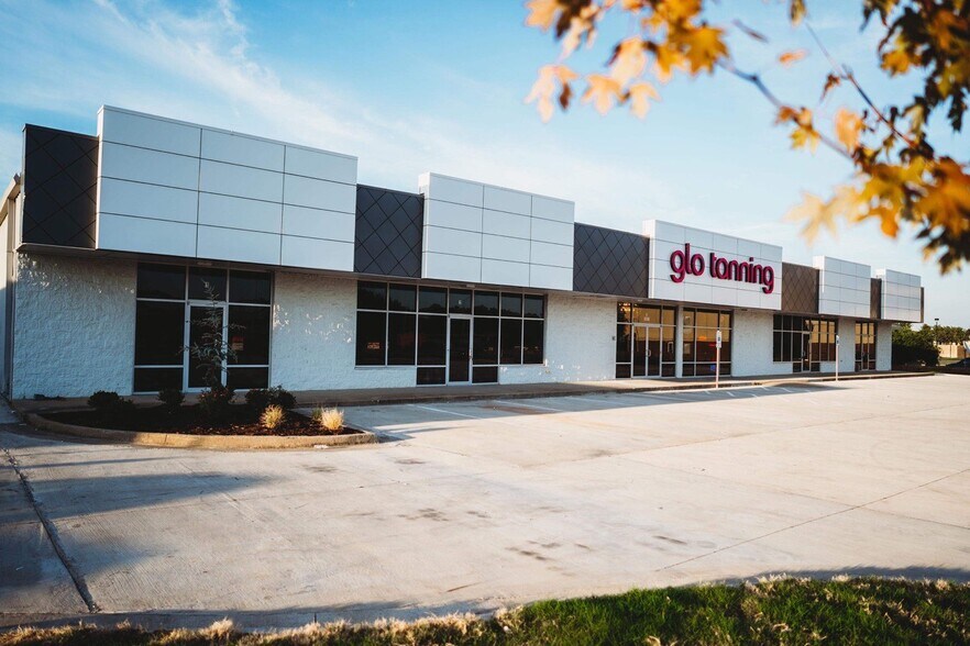 More Photos Of 6801 Phoenix Ave, Fort Smith Storefront Retail Office For Lease