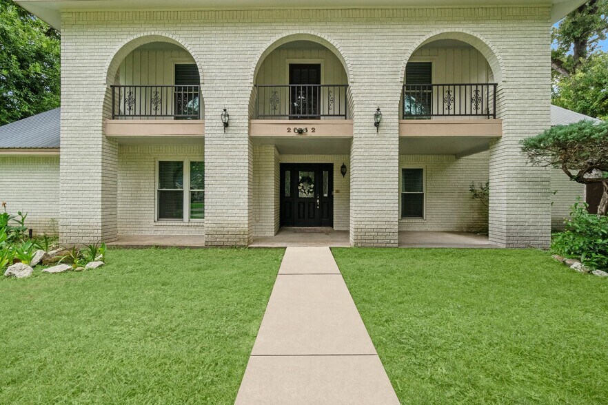 More Photos Of 2042 Teal Dr, Spring Dormitory For Sale