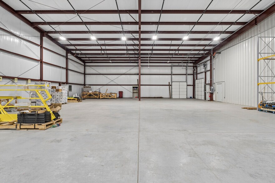 More Photos Of 2200 E Fairview Ave, Johnson City Warehouse For Sale