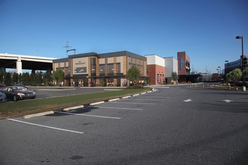 More Photos Of 401 S Madison St, Wilmington Movie Theatre For Lease