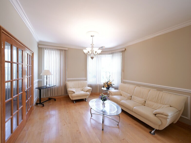 More Photos Of 3256-3258 N Elston Ave, Chicago Storefront Retail Residential For Sale