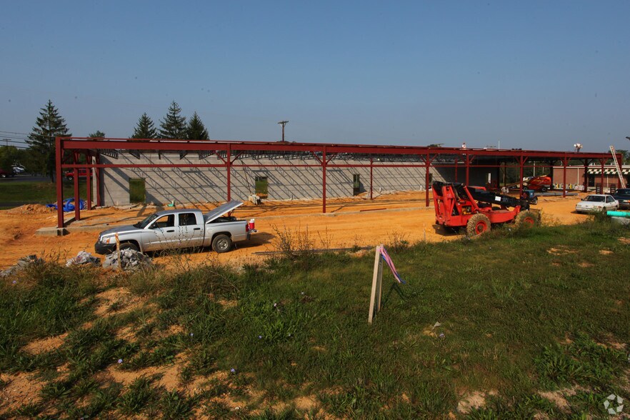 More Photos Of 4021 N Dixie Hwy, Elizabethtown Freestanding For Lease