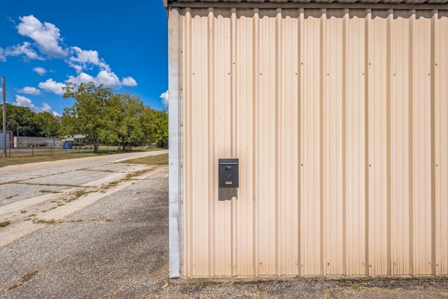 More Photos Of 557 N Pike E, Sumter Self Storage For Sale