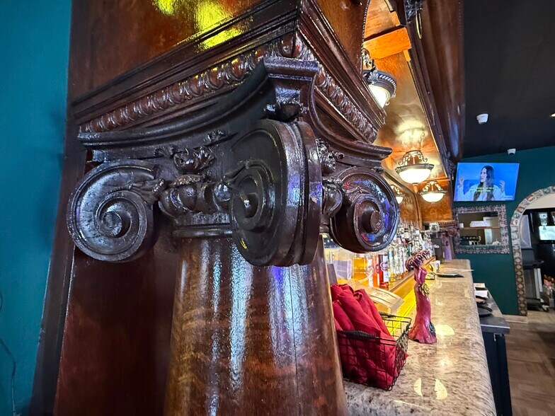 More Photos Of 109 E Corpening Ave, La Mesa Restaurant For Sale