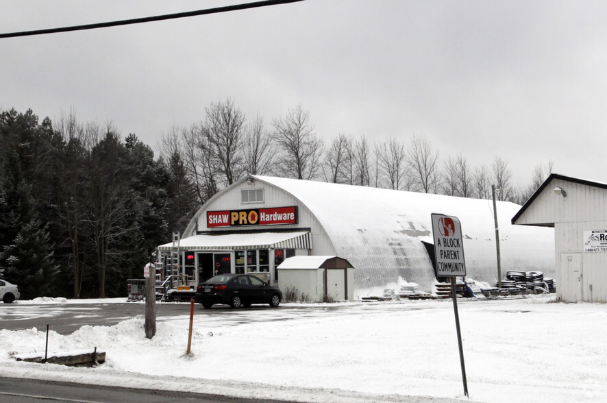 Primary Photo Of 533 Pefferlaw Rd, Georgina Storefront For Lease